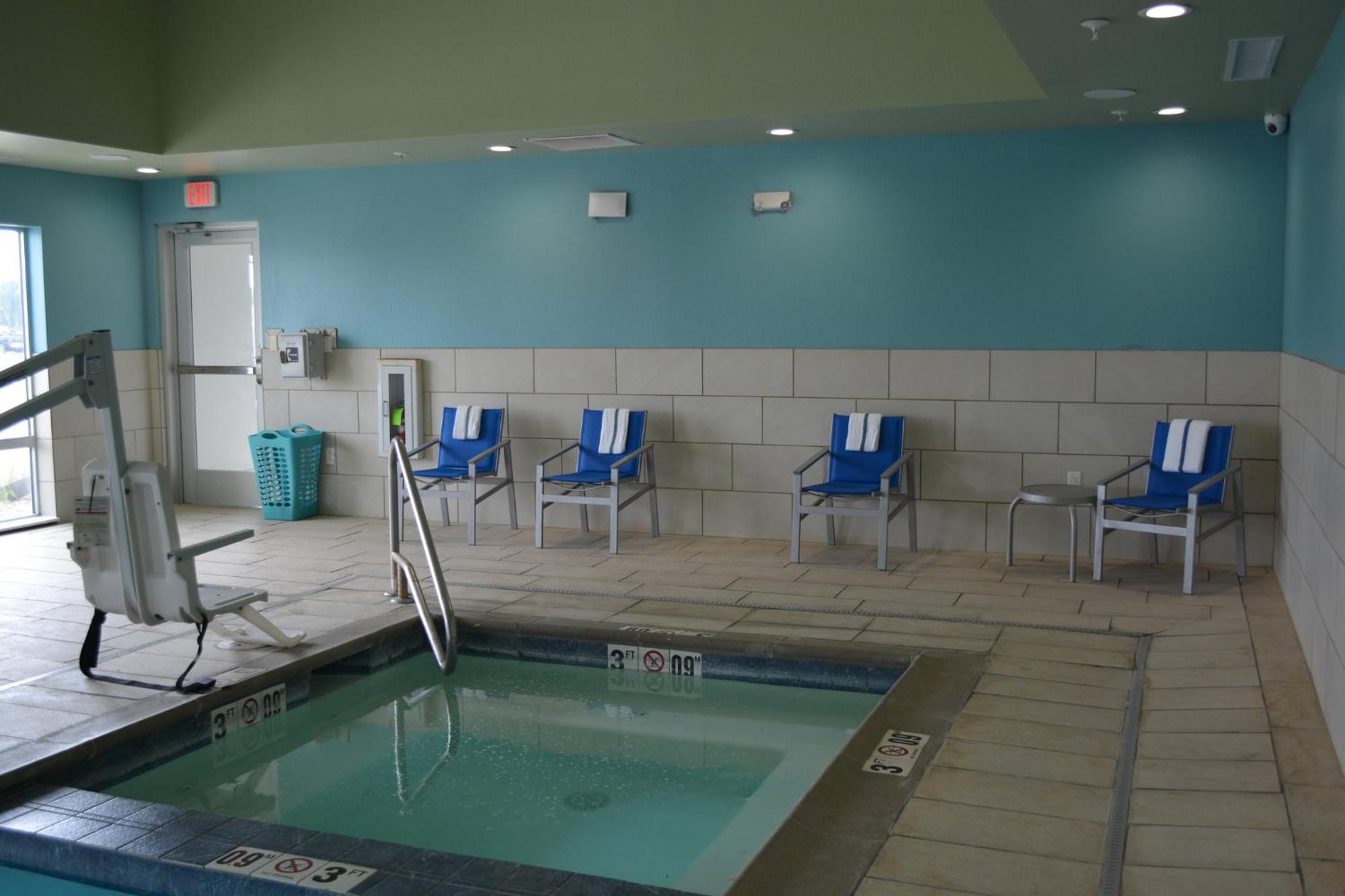 Holiday Inn Express & Suites Liberal Dış mekan fotoğraf