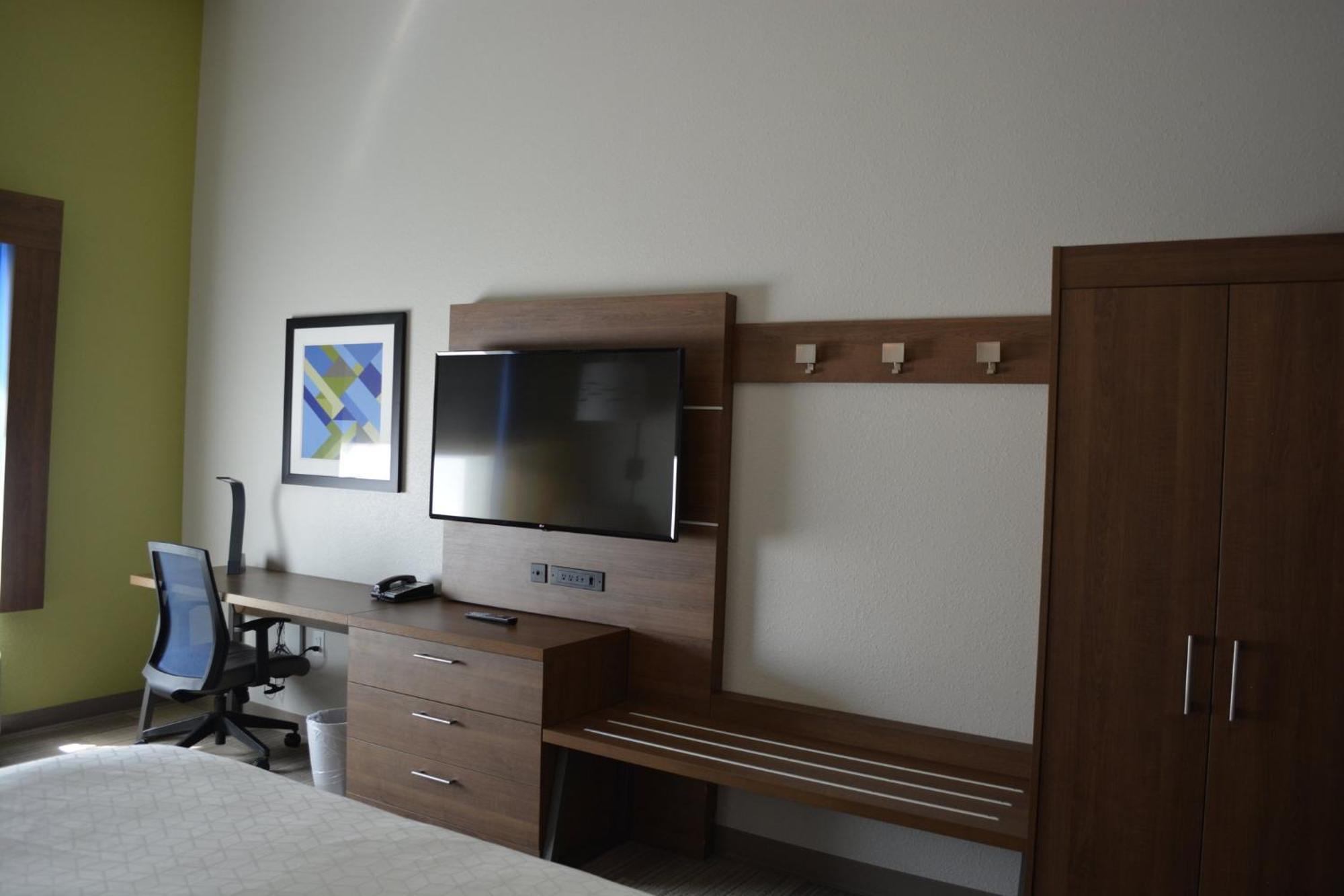 Holiday Inn Express & Suites Liberal Dış mekan fotoğraf