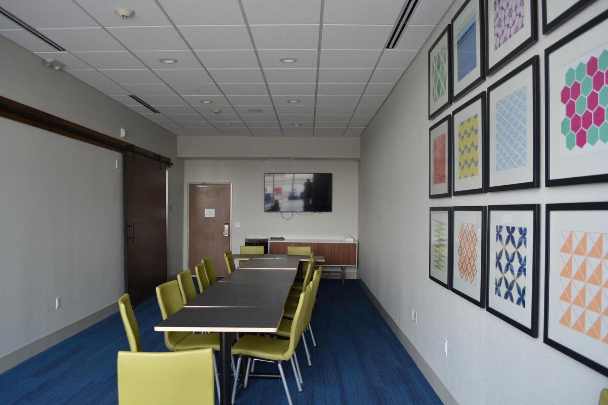 Holiday Inn Express & Suites Liberal Dış mekan fotoğraf