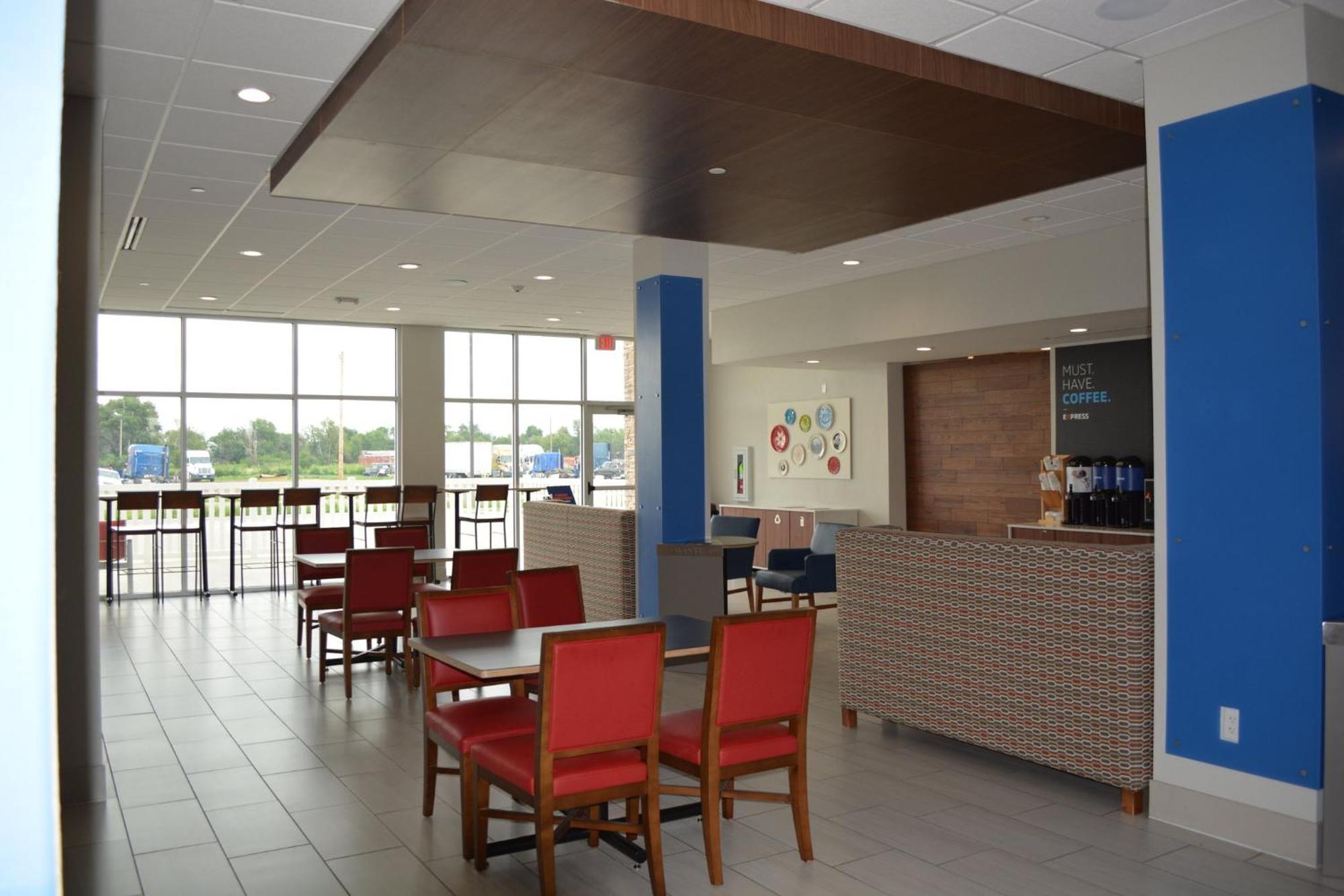 Holiday Inn Express & Suites Liberal Dış mekan fotoğraf