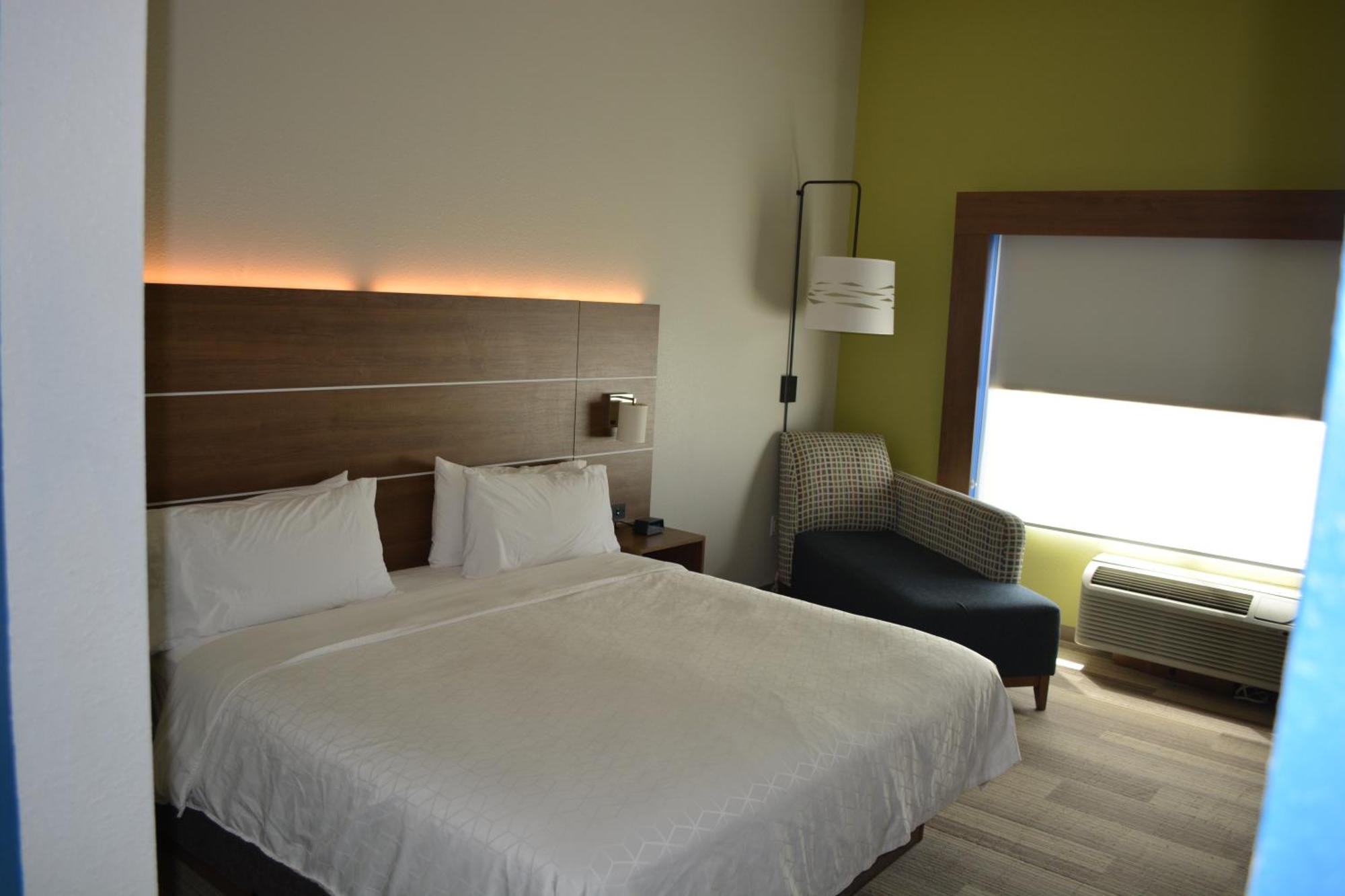 Holiday Inn Express & Suites Liberal Dış mekan fotoğraf